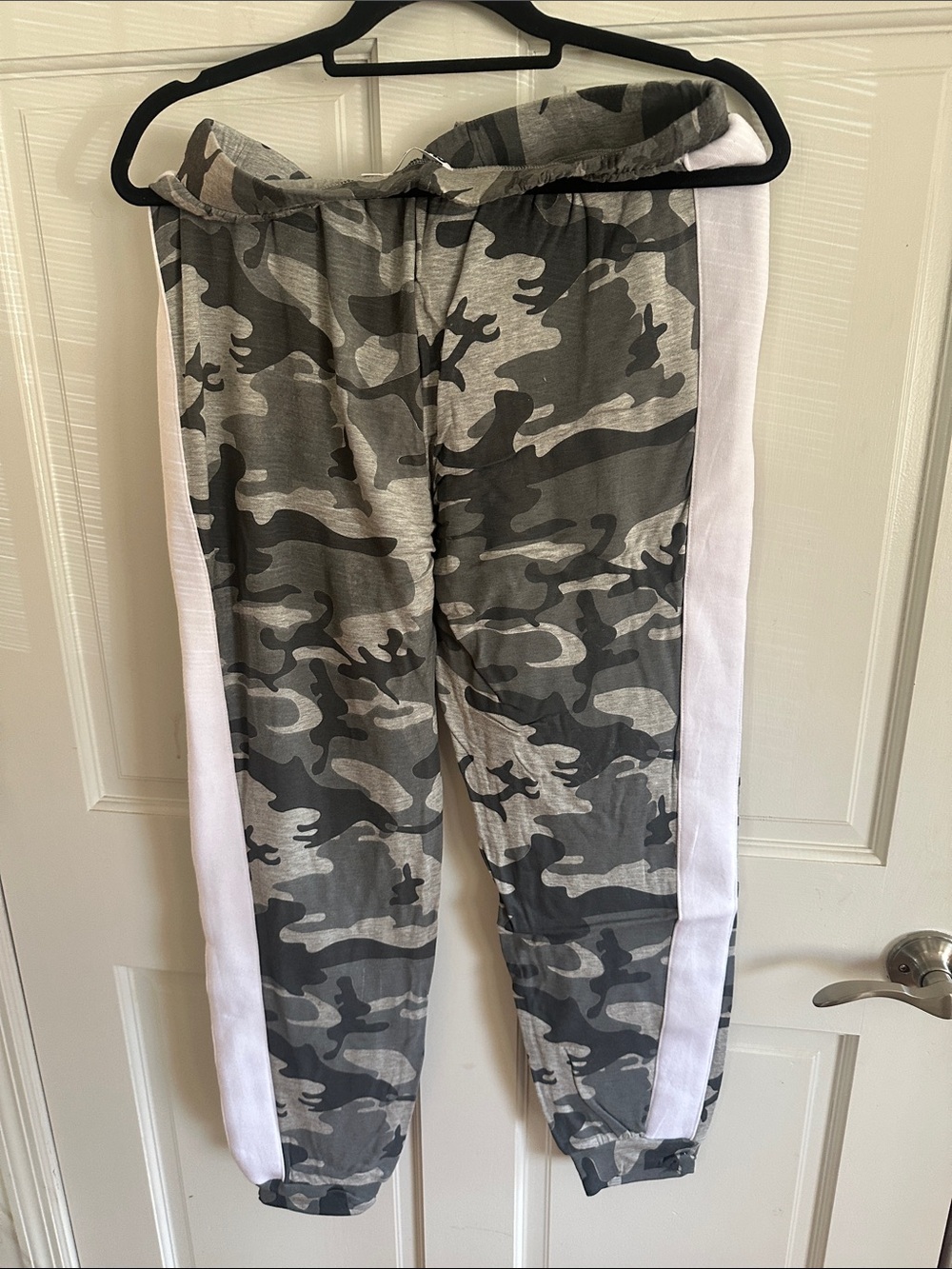 CHRLDR new  Camo Joggers in Gray and Black.  Large. - Picture 5 of 5